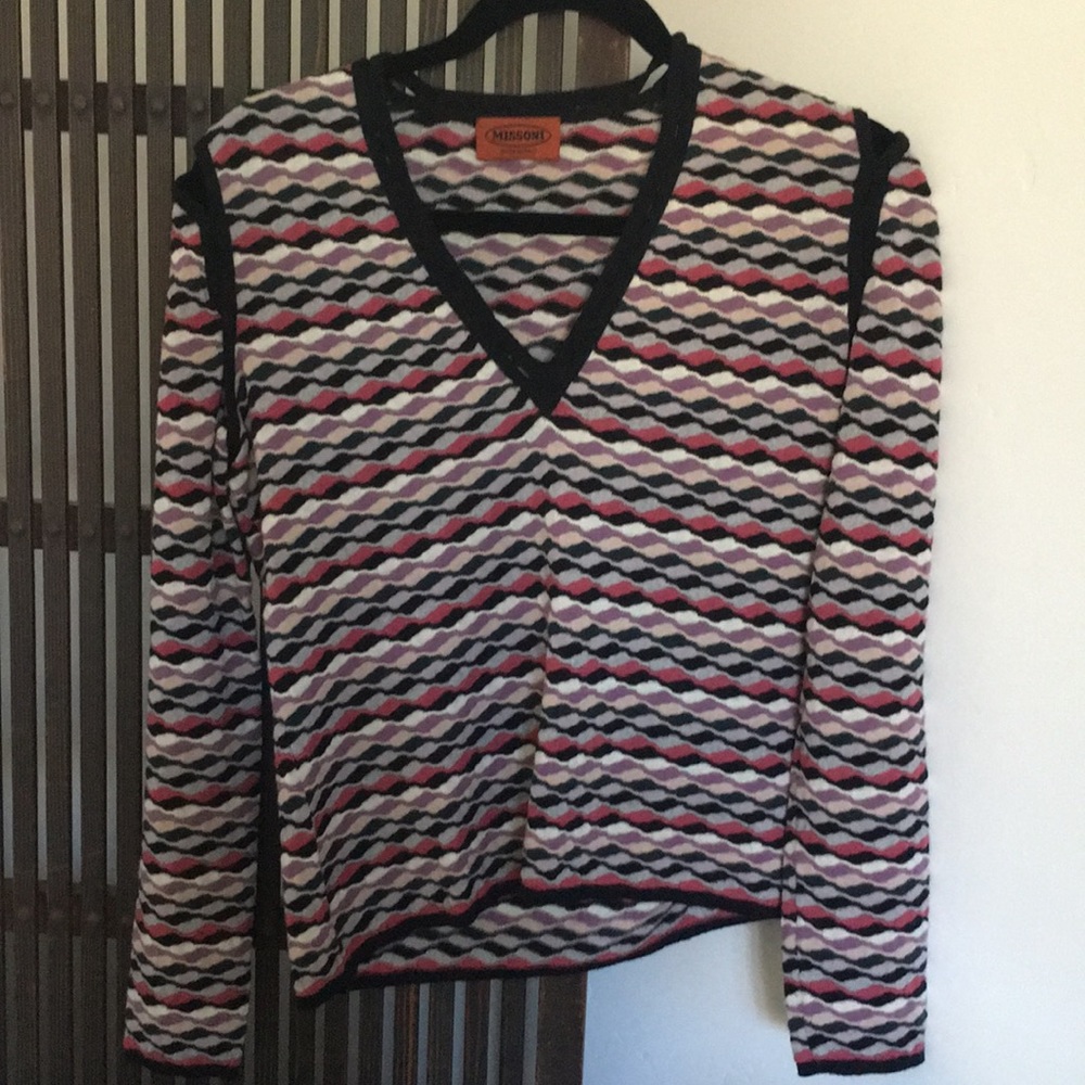 Missoni wave pattern v neck sweater